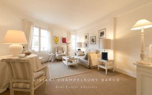 Studio Flat Golden Square 1 010